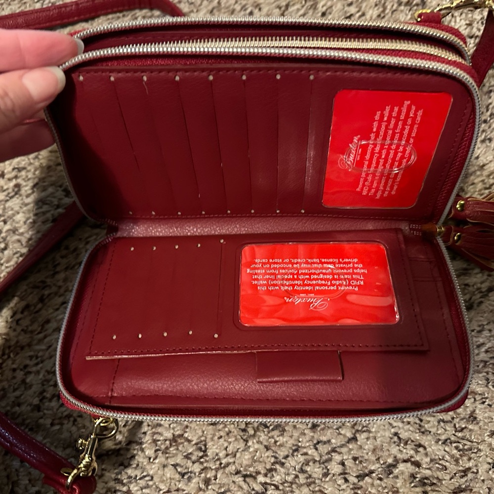 Cross body or wallet with  RFID - Picture 5 of 7